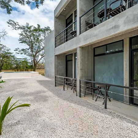 Nelblu Flamingo Suites